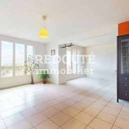 A VENDRE - REIMS - PROXIMITÉ PETIT BETHENY - APPARTEMENT 3 chambres avec BALCONS et GARAGE