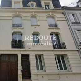 LUXUEUX APPARTEMENT IDEAL COLLOCATION / AIRBNB / OU TOUT SIMPLEMENT RESIDENCE PRINCIPALE AU PIED DE LA CATHEDRALE DE TYPE 4. AUCUN TRAVAUX A PREVOIR